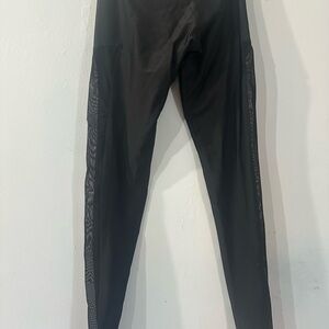 Onzie Black Leggings